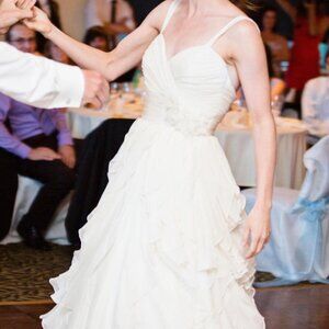 Jim Hjelm 8105 Wedding Dress